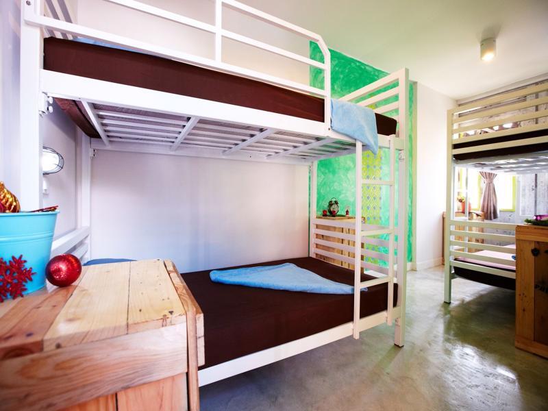 Wh Hostel Bangkok Exterior photo